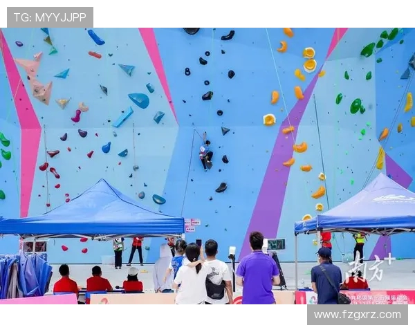 成都攀岩队在攀岩比赛经验排行榜中荣获第九名的荣耀时刻