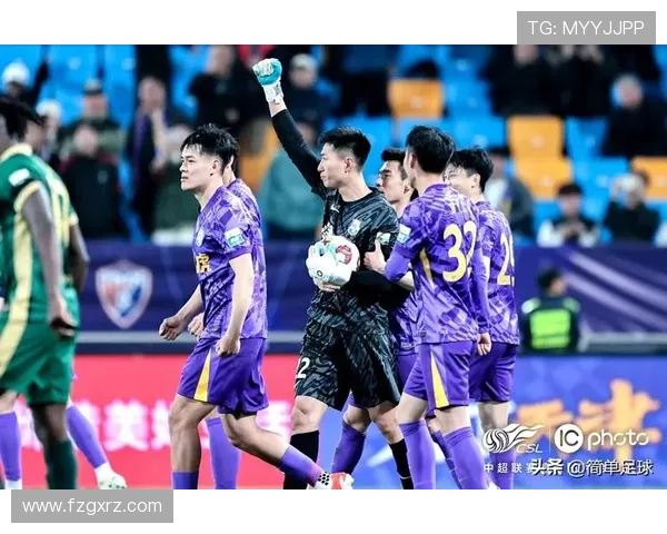 天津津门虎迎战强敌 展现全力拼搏誓言捍卫主场荣耀